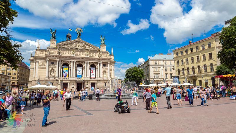 kiev gezilecek yerler Ulusal Opera Evi 